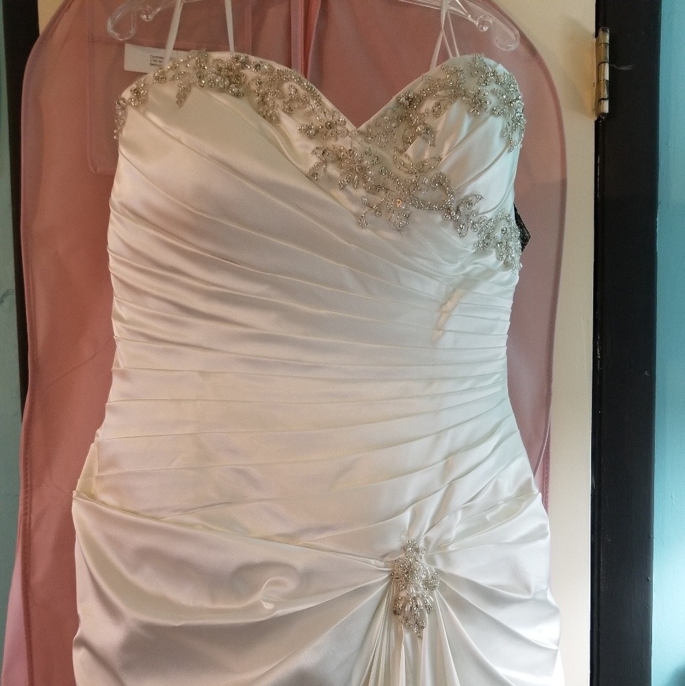 Wedding dress